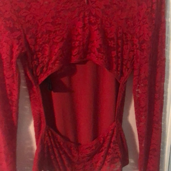 Guess small backless red lace bodysuit🍒 - Picture 4 of 8